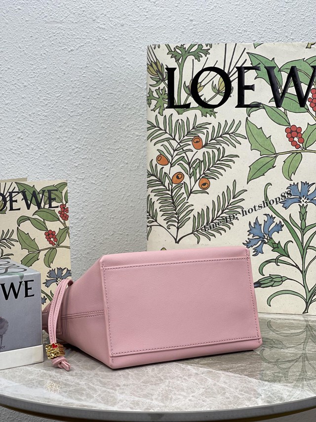 Loewe專櫃2022全新cubi全皮飯盒包 羅意威納帕牛皮便當包腋下包 型號10233 lyw1136